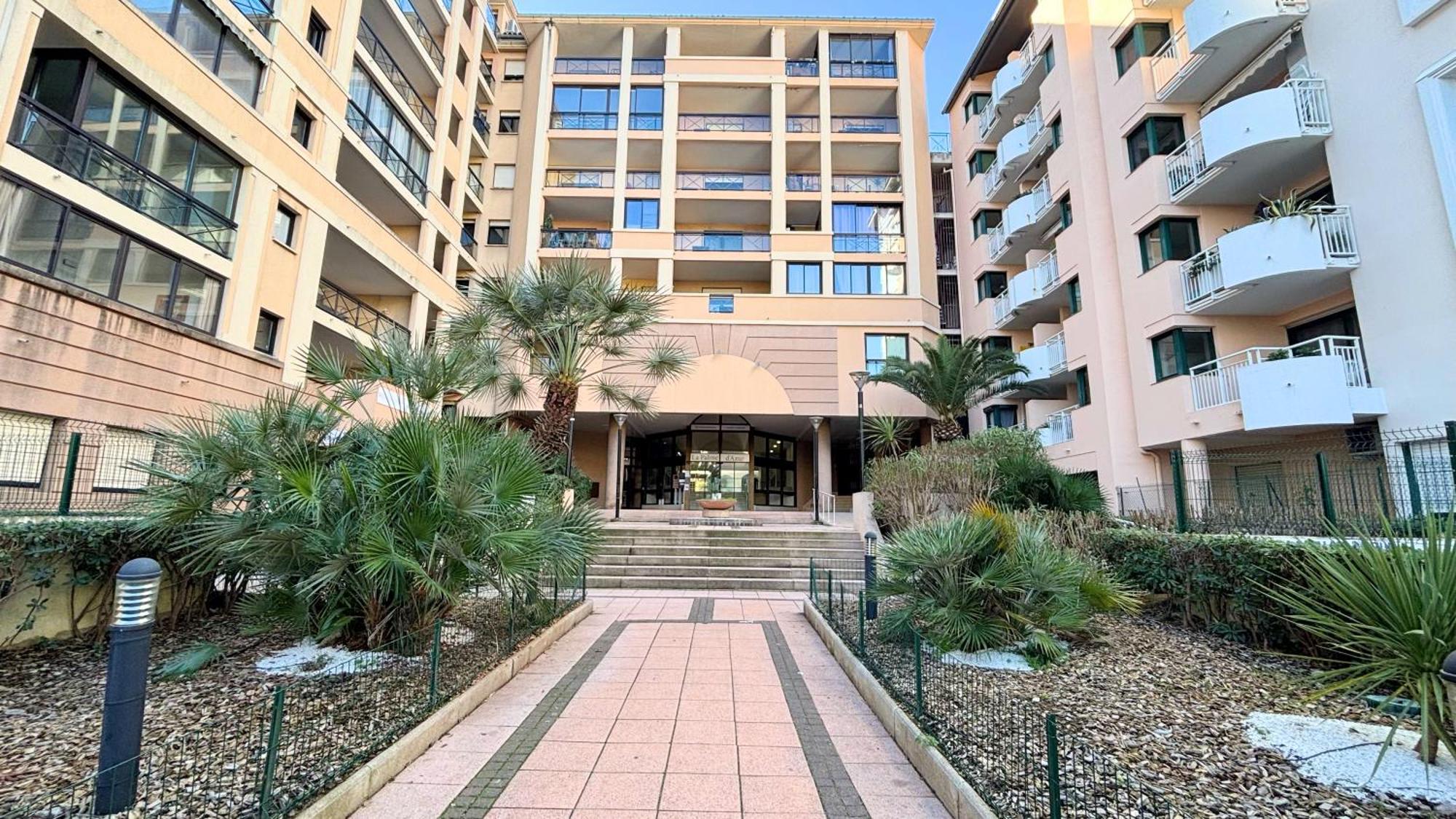 Appartement 556, Vue Mer Et Piscine By Palmazur Vacances Кан Екстериор снимка